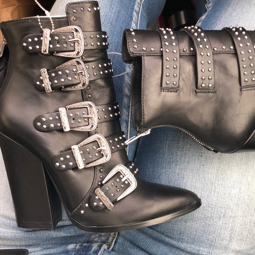 Comet Steve Madden Bootie